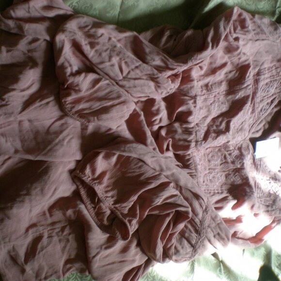 torrid Textured Jersey V-Neck Embroidered Yoke Long Sleeve Top - Picture 1 of 1